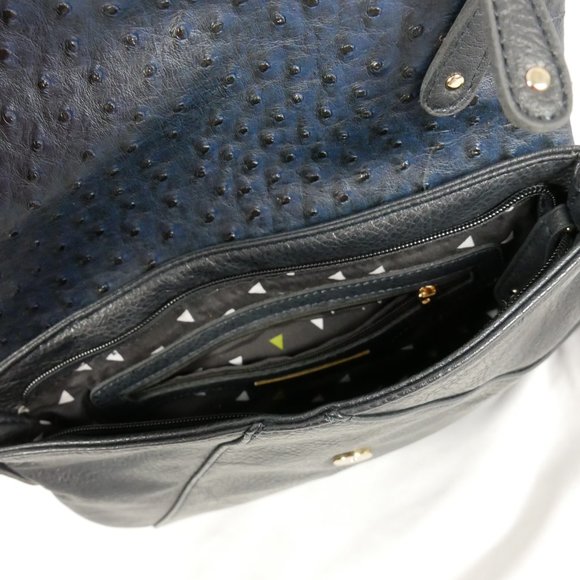{STREET LEVEL} Faux Leather Ostrich Texture Envelope Crossbody Bag Boho - Picture 4 of 4
